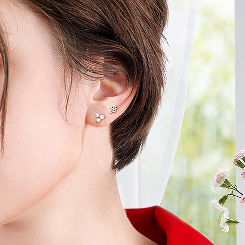 Triple Pearl Prong Set Internally Threaded Flat Back Tragus