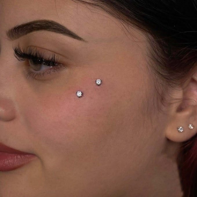Anti-Eyebrow Piercing